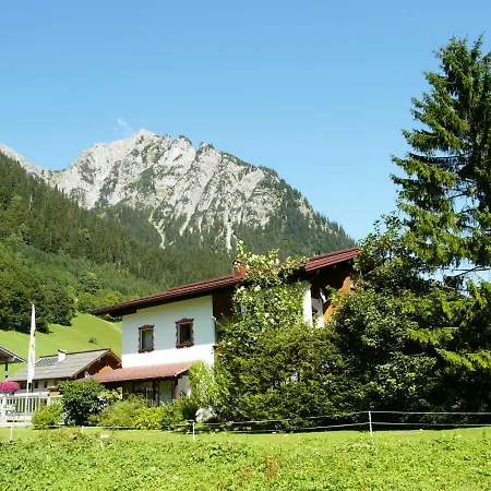 Burtscher Apartment *